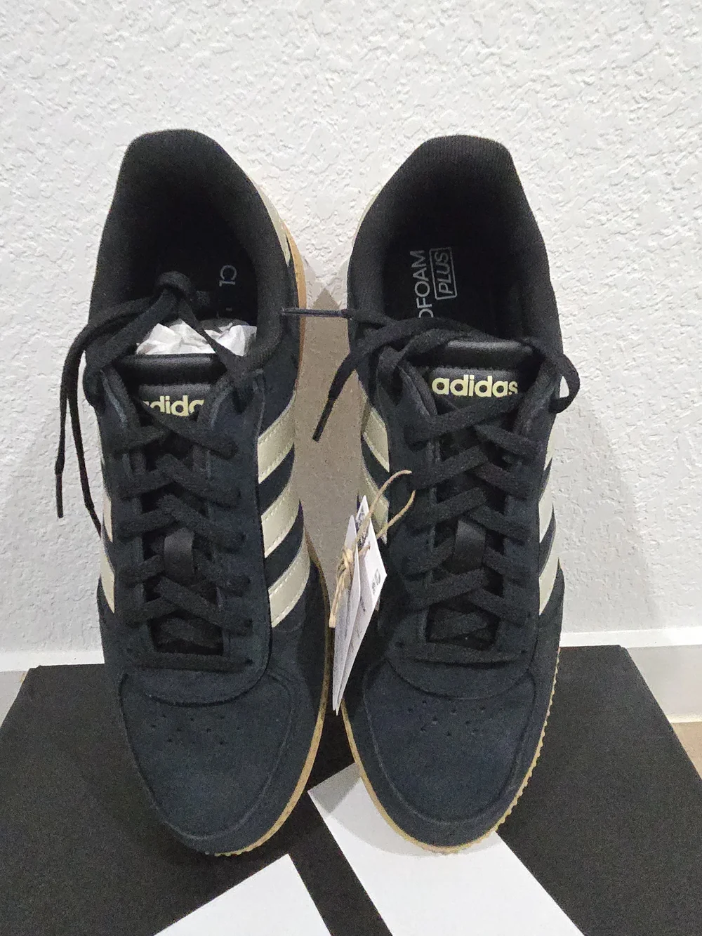 Adidas Breaknet Sleet Women'sBlack and Gold Court-Style Sneakers